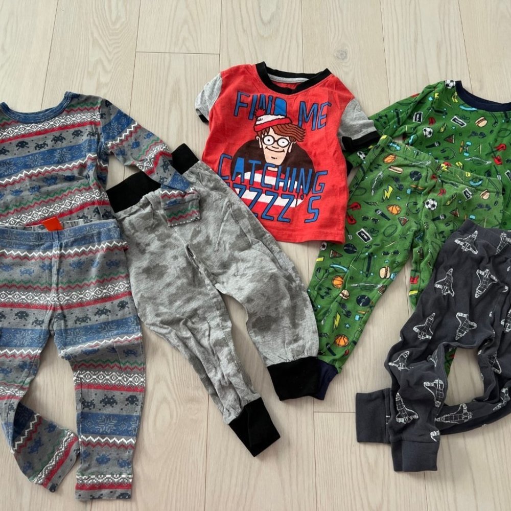 Lot Boys Toddler Set of 3 Pyjama Tops and Pants ( 2-3 YRS )